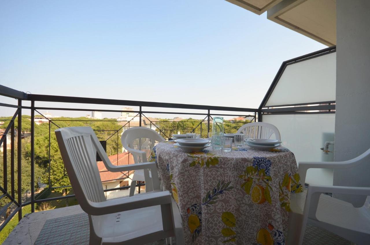 Ferienwohnung Alisei Lignano Sabbiadoro Exterior foto